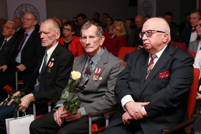 Od prawej: mec. Lech Obara, Władysław Kałudziński i Wojciech Ciesielski