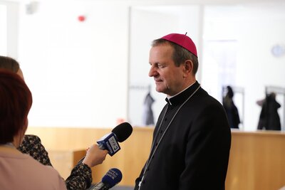Jego Ekscelencja Ksiądz Arcybiskup  dr Tadeusz Wojda