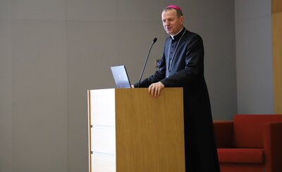 Jego Ekscelencja Ksiądz Arcybiskup dr Tadeusz Wojda
