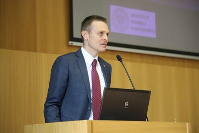 Zastępca dyrektora Biura Edukacji Narodowej IPN w Warszawie dr Paweł Błażewicz