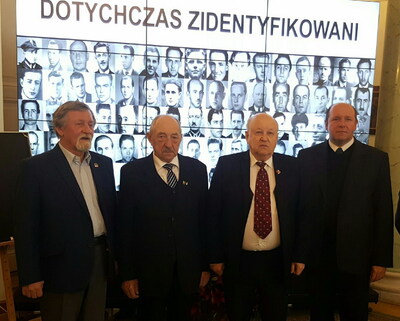 Jerzy Rybnik, Mirosław Trzasko i Tadeusz Waśniewski z dyrektorem dr. hab. Piotrem Kardelą w Pałacu Prezydenckim