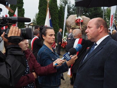 Dyrektor białostockiego IPN dr hab. Piotr Kardela mówił dziennikarzom o roli „Solidarności” w odzyskaniu niepodległości przez Polskę