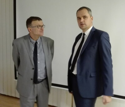 Prof. Tadeusz Wolsza i Marcin Zieniewicz, Kierownik Wydziału Konsularnego Ambasady Rzeczypospolitej w Wilnie