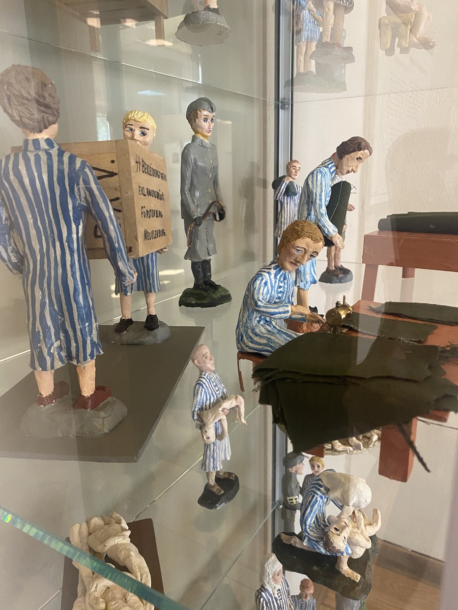 Wyjazd finalistów konkursu „W kręgu pamięci i prozy lagrowej więźniarek KL Ravensbrück” do Niemiec i odwiedzenie Miejsca Pamięci i Przestrogi Ravensbrück – 24-27 maja 2024, fot. Paula Prudziłowicz (IPN)