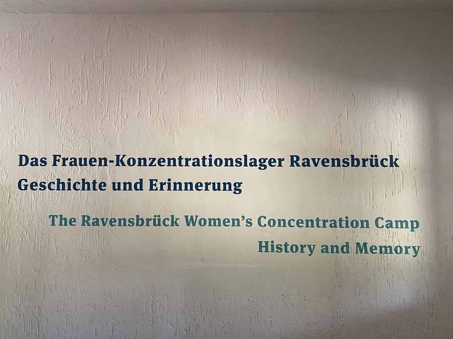 wyjazd finalistów konkursu „W kręgu pamięci i prozy lagrowej więźniarek KL Ravensbrück” do Niemiec i odwiedzenie Miejsca Pamięci i Przestrogi Ravensbrück – 24-27 maja 2024, fot. Paula Prudziłowicz (IPN)
