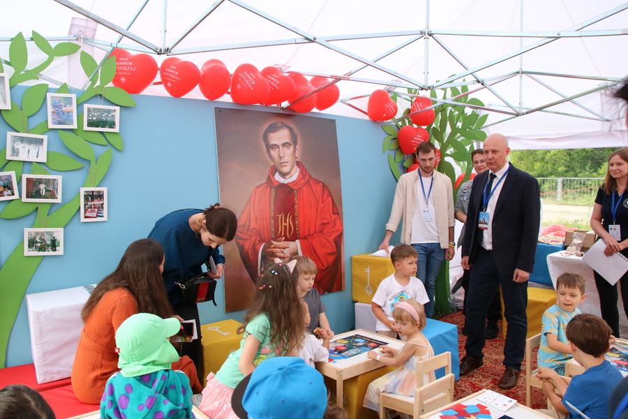 XVII Święto Dziękczynienia – 2 czerwca 2024, fot. Bartłomiej Gawrylczyk (IPN)