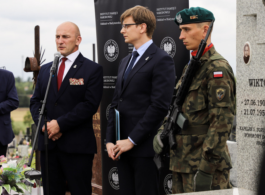 Uroczystość odsłonięcia i poświęcenia wyremontowanego nagrobka ks. kpt. Wiktora Gogolińskiego ps. „Wiktor” – 2 lipca 2024, fot. Paula Prudziłowicz (IPN)