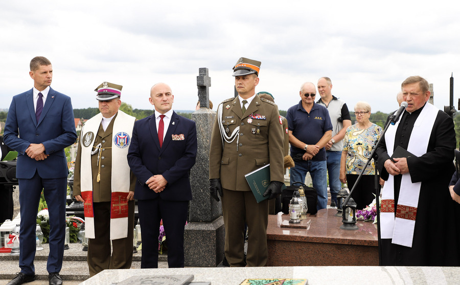 Uroczystość odsłonięcia i poświęcenia wyremontowanego nagrobka ks. kpt. Wiktora Gogolińskiego ps. „Wiktor” – 2 lipca 2024, fot. Paula Prudziłowicz (IPN)