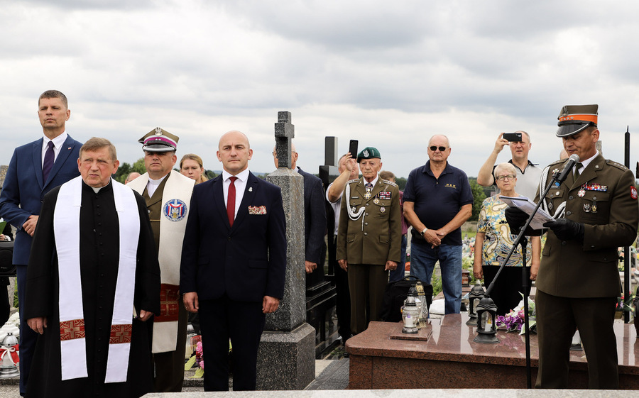 Uroczystość odsłonięcia i poświęcenia wyremontowanego nagrobka ks. kpt. Wiktora Gogolińskiego ps. „Wiktor” – 2 lipca 2024, fot. Paula Prudziłowicz (IPN)