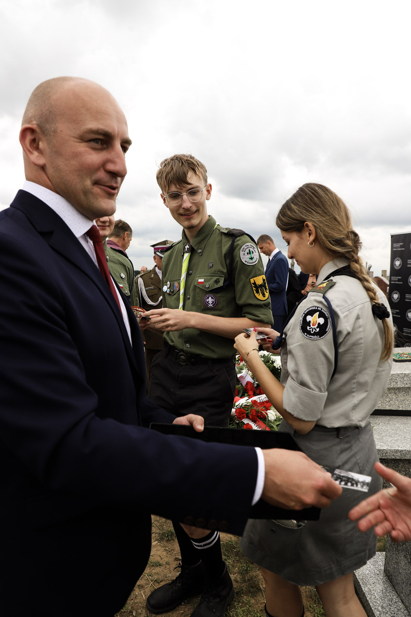 Uroczystość odsłonięcia i poświęcenia wyremontowanego nagrobka ks. kpt. Wiktora Gogolińskiego ps. „Wiktor” – 2 lipca 2024, fot. Paula Prudziłowicz (IPN)