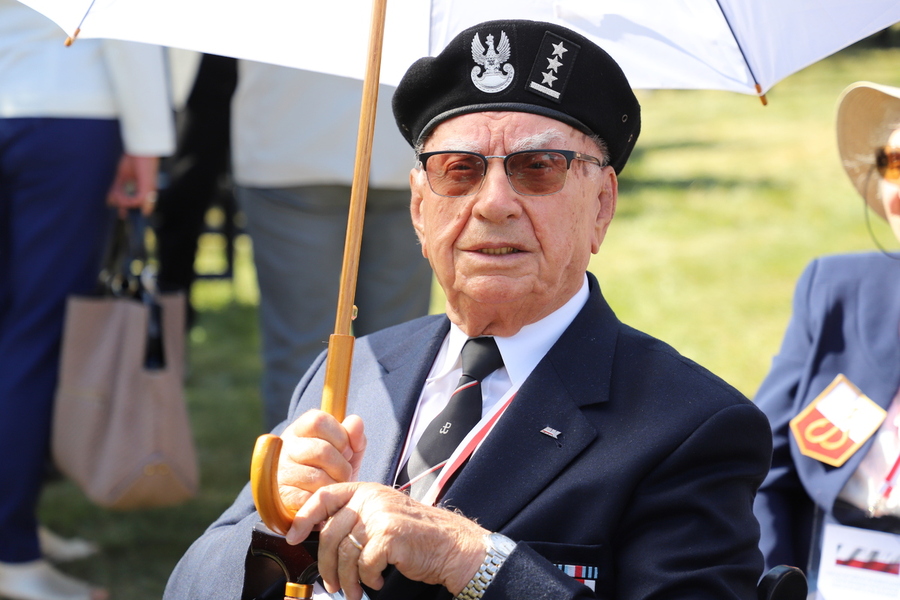 Uroczyste obchody 80. rocznicy operacji „Ostra Brama”. Ceremonia składania wieńców w kwaterze poległych żołnierzy Armii Krajowej w Skorbucianach – 6 lipca 2024, fot. Paula Prudziłowicz (IPN)