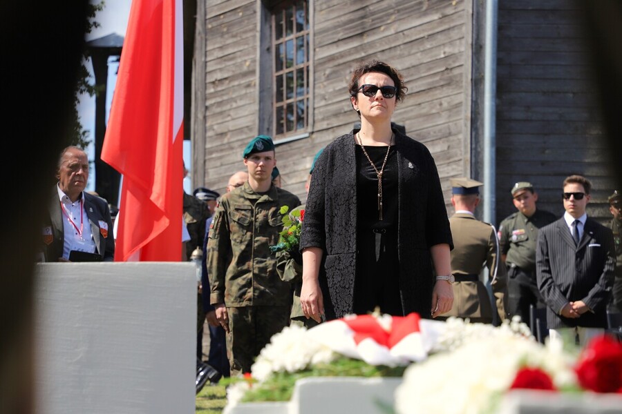 Uroczyste obchody 80. rocznicy operacji „Ostra Brama”. Ceremonia składania wieńców w kwaterze poległych żołnierzy Armii Krajowej w Skorbucianach – 6 lipca 2024, fot. Paula Prudziłowicz (IPN)
