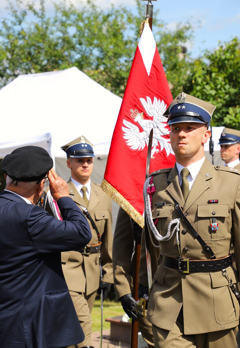 Uroczyste obchody 80. rocznicy operacji „Ostra Brama”. Ceremonia składania wieńców w kwaterze poległych żołnierzy Armii Krajowej w Skorbucianach – 6 lipca 2024, fot. Paula Prudziłowicz (IPN)