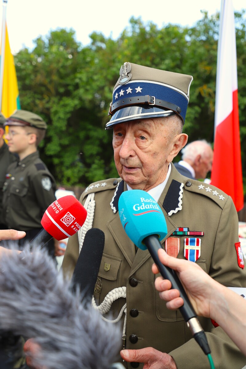 Uroczyste obchody 80. rocznicy operacji „Ostra Brama”. Ceremonia składania wieńców w kwaterze poległych żołnierzy Armii Krajowej w Skorbucianach – 6 lipca 2024, fot. Paula Prudziłowicz (IPN)