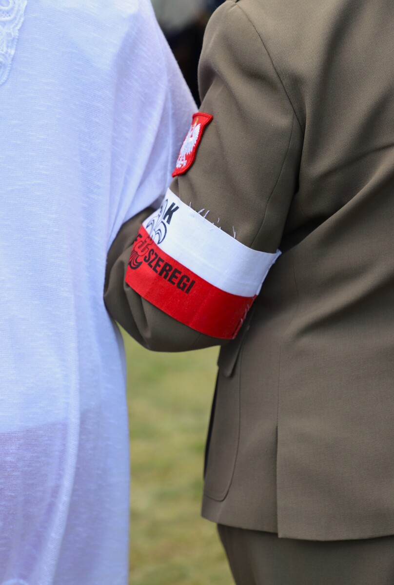 Uroczyste obchody 80. rocznicy operacji „Ostra Brama”. Ceremonia składania wieńców w kwaterze poległych żołnierzy Armii Krajowej w Skorbucianach – 6 lipca 2024, fot. Paula Prudziłowicz (IPN)