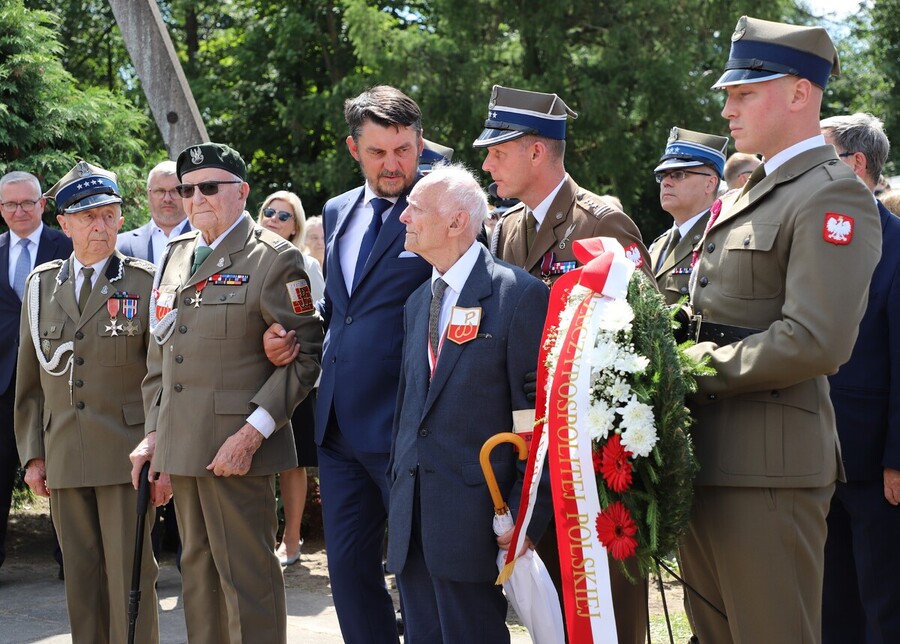 Uroczyste obchody 80. rocznicy operacji „Ostra Brama”. Ceremonia składania wieńców w Boguszach – 6 lipca 2024, fot. Paula Prudziłowicz (IPN)