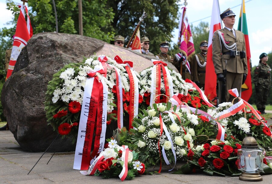 Uroczyste obchody 80. rocznicy operacji „Ostra Brama”. Ceremonia składania wieńców w Boguszach – 6 lipca 2024, fot. Paula Prudziłowicz (IPN)