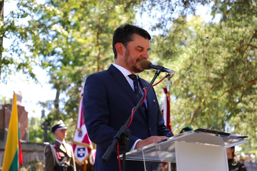 Uroczyste obchody 80. rocznicy operacji „Ostra Brama”. Ceremonia składania wieńców na Cmentarzu na Rossie – 7 lipca 2024, fot. Paula Prudziłowicz (IPN)