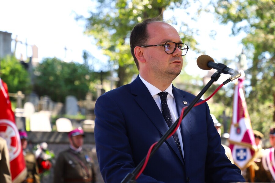 Uroczyste obchody 80. rocznicy operacji „Ostra Brama”. Ceremonia składania wieńców na Cmentarzu na Rossie – 7 lipca 2024, fot. Paula Prudziłowicz (IPN)