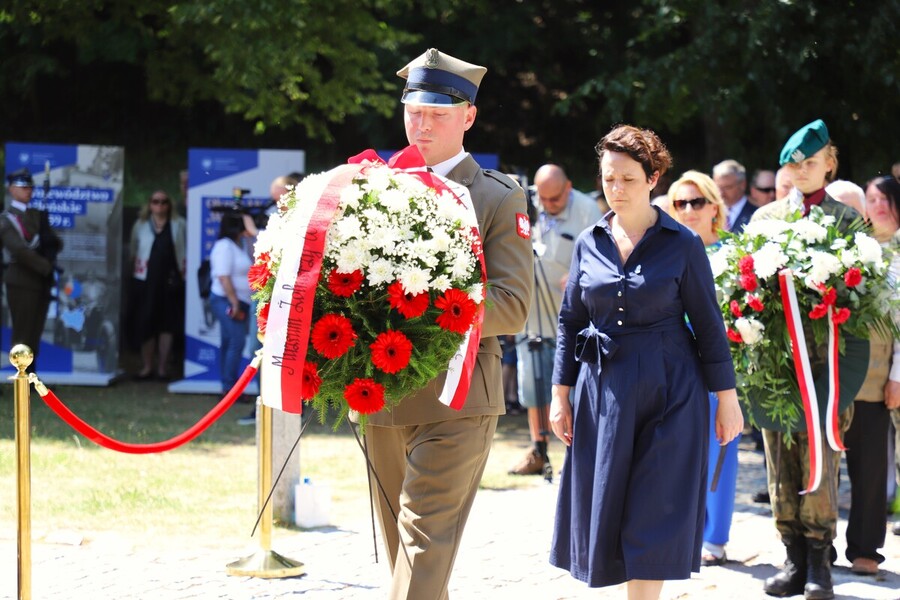Uroczyste obchody 80. rocznicy operacji „Ostra Brama”. Ceremonia składania wieńców na Cmentarzu na Rossie – 7 lipca 2024, fot. Paula Prudziłowicz (IPN)