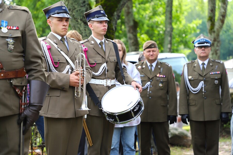 Uroczyste obchody 80. rocznicy operacji „Ostra Brama”. Uroczystości na cmentarzu w Kalwarii Wileńskiej oraz Kolonii Wileńskiej – 8 lipca 2024, fot. Paula Prudziłowicz (IPN)