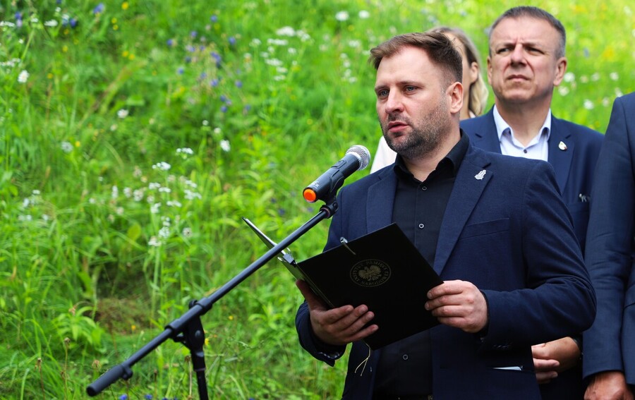 Uroczyste obchody 80. rocznicy operacji „Ostra Brama”. Uroczystości na cmentarzu w Kalwarii Wileńskiej oraz Kolonii Wileńskiej – 8 lipca 2024, fot. Paula Prudziłowicz (IPN)