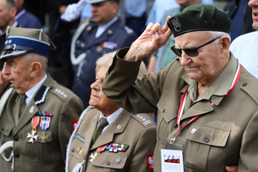 Uroczyste obchody 80. rocznicy operacji „Ostra Brama”. Uroczystości na cmentarzu w Kalwarii Wileńskiej oraz Kolonii Wileńskiej – 8 lipca 2024, fot. Paula Prudziłowicz (IPN)