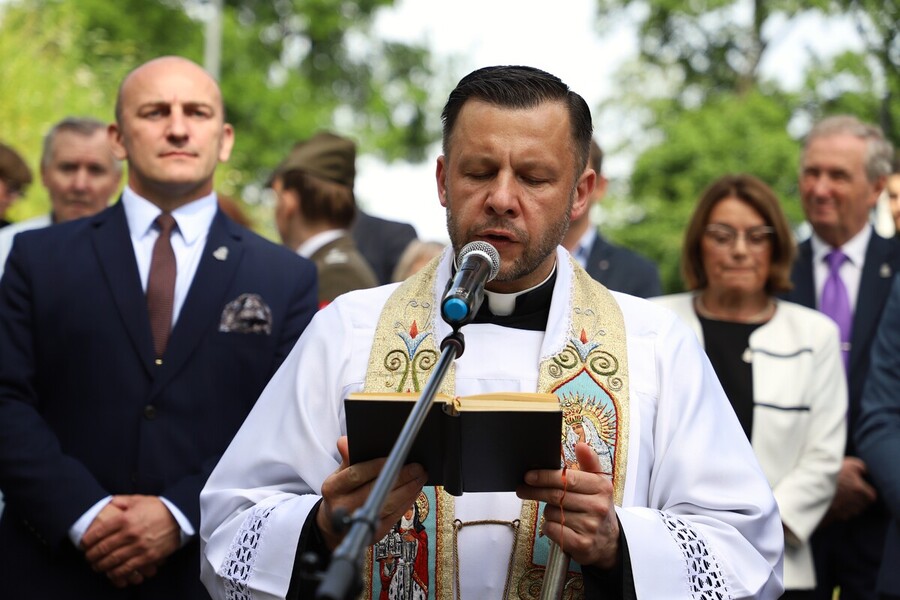 Uroczyste obchody 80. rocznicy operacji „Ostra Brama”. Uroczystości na cmentarzu w Kalwarii Wileńskiej oraz Kolonii Wileńskiej – 8 lipca 2024, fot. Paula Prudziłowicz (IPN)