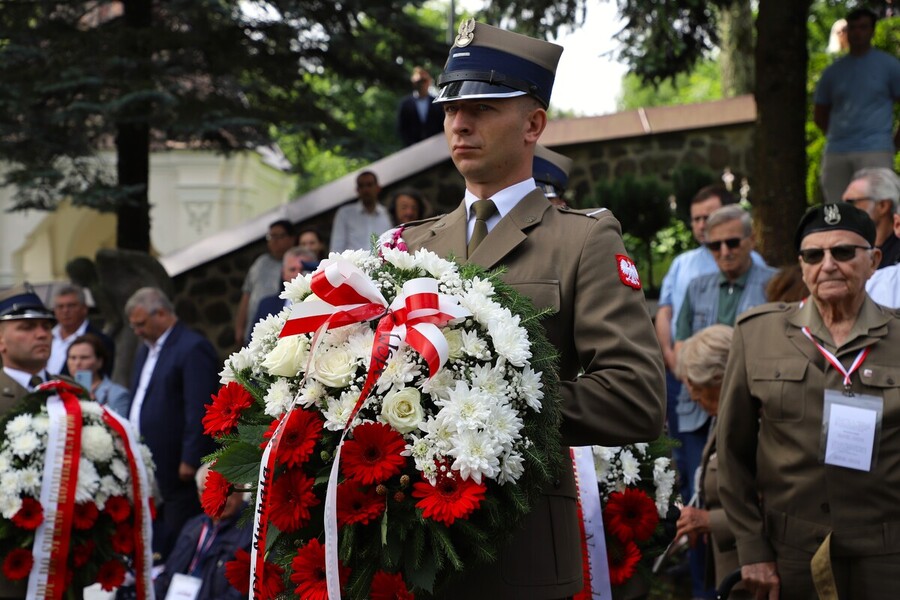 Uroczyste obchody 80. rocznicy operacji „Ostra Brama”. Uroczystości na cmentarzu w Kalwarii Wileńskiej oraz Kolonii Wileńskiej – 8 lipca 2024, fot. Paula Prudziłowicz (IPN)