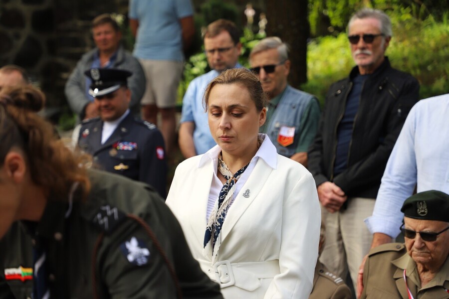 Uroczyste obchody 80. rocznicy operacji „Ostra Brama”. Uroczystości na cmentarzu w Kalwarii Wileńskiej oraz Kolonii Wileńskiej – 8 lipca 2024, fot. Paula Prudziłowicz (IPN)