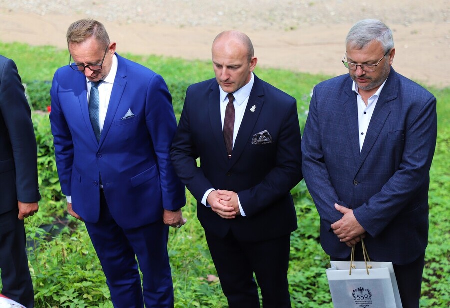 Uroczyste obchody 80. rocznicy operacji „Ostra Brama”. Uroczystości na cmentarzu w Kalwarii Wileńskiej oraz Kolonii Wileńskiej – 8 lipca 2024, fot. Paula Prudziłowicz (IPN)