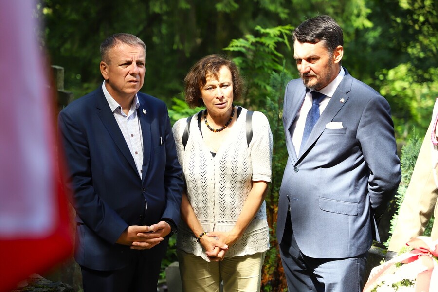 Uroczyste obchody 80. rocznicy operacji „Ostra Brama”. Uroczystości na cmentarzu w Kalwarii Wileńskiej oraz Kolonii Wileńskiej – 8 lipca 2024, fot. Paula Prudziłowicz (IPN)