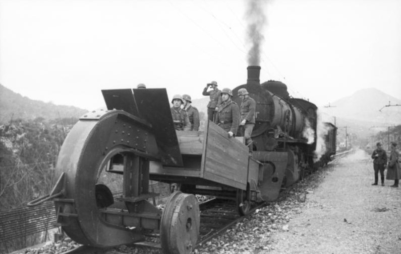 Speerzug, pociąg saperski Wehrmachtu przeznaczony do niszczenia torowisk, zdjęcie poglądowe (źródło: Bundesarchiv)