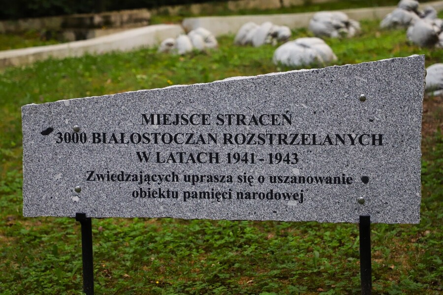 Uroczystość upamiętniająca 81.rocznicę masowych egzekucji w Lesie Bacieczkowskim – 15 lipca 2024, fot. Paula Prudziłowicz