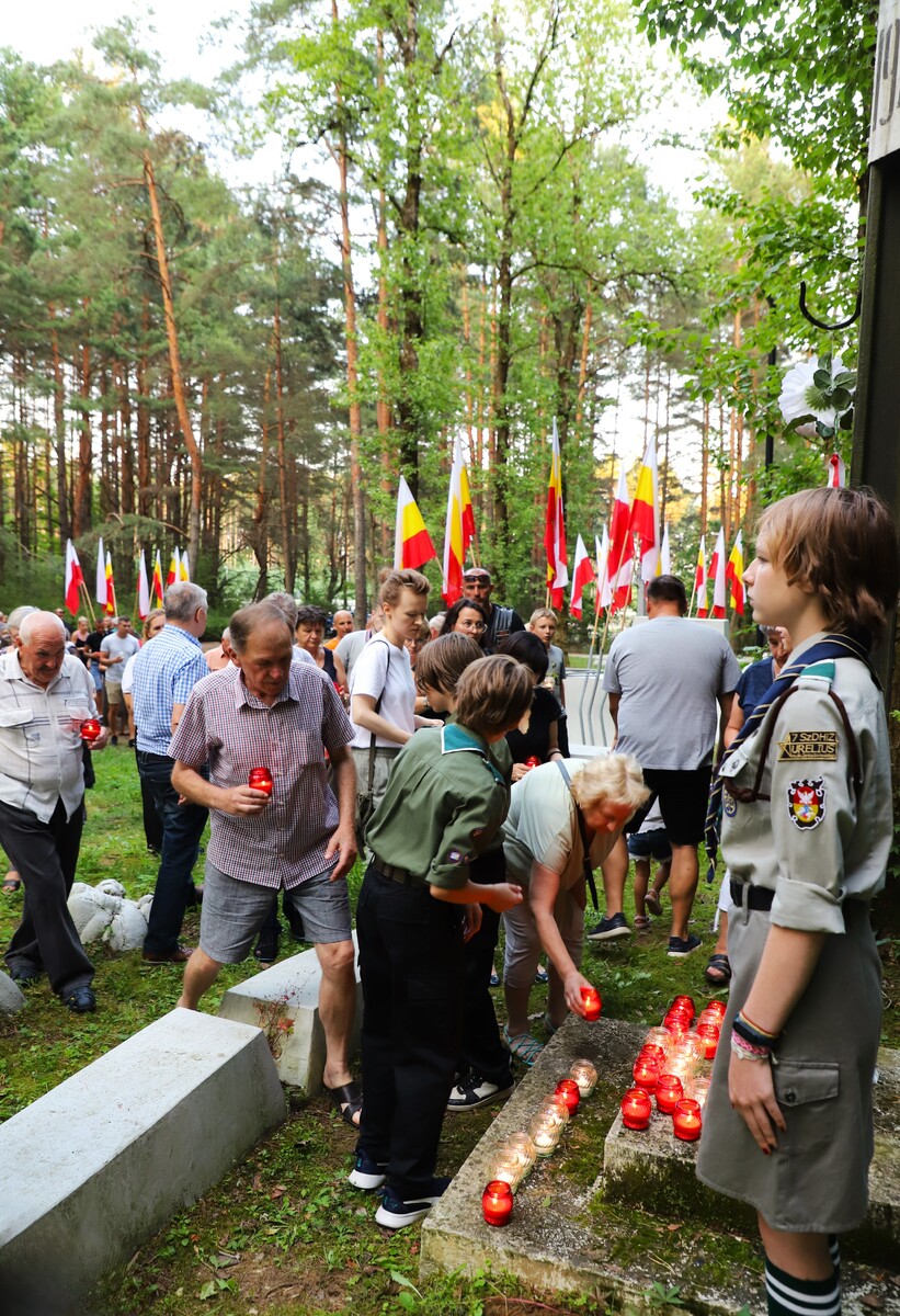 Uroczystość upamiętniająca 81.rocznicę masowych egzekucji w Lesie Bacieczkowskim – 15 lipca 2024, fot. Paula Prudziłowicz
