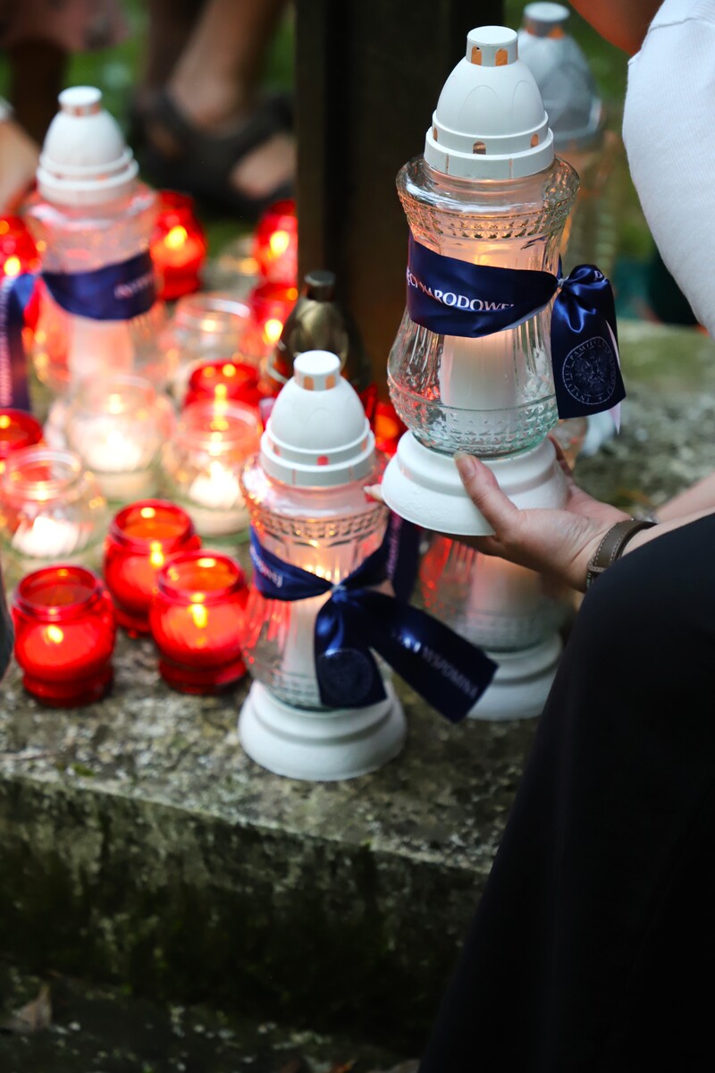 Uroczystość upamiętniająca 81.rocznicę masowych egzekucji w Lesie Bacieczkowskim – 15 lipca 2024, fot. Paula Prudziłowicz