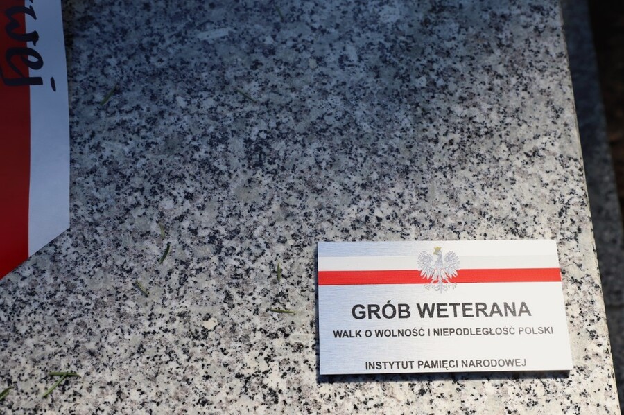 Uroczyste oznaczenie i poświęcenie wyremontowanego grobu śp. mjr. Aleksandra Komara – 13 sierpnia 2024, fot. Katarzyna Dojs (IPN)