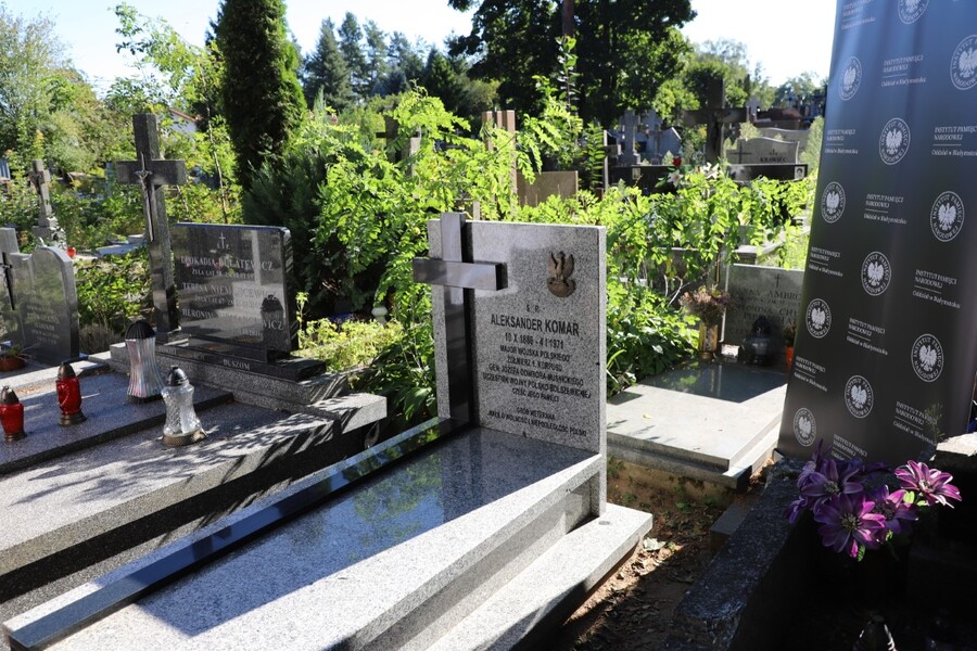 Uroczyste oznaczenie i poświęcenie wyremontowanego grobu śp. mjr. Aleksandra Komara – 13 sierpnia 2024, fot. Katarzyna Dojs (IPN)
