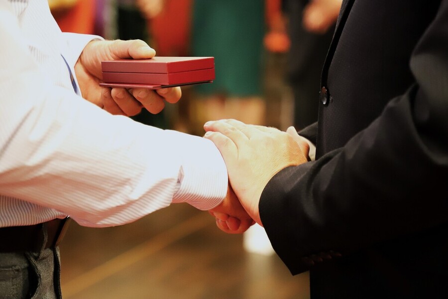 Uroczystość wręczenia działaczom opozycji antykomunistycznej Krzyży Wolności i Solidarności oraz Medali Reipublicae Memoriae Meritum – 12 września 2024, fot. Paula Prudziłowicz (IPN)