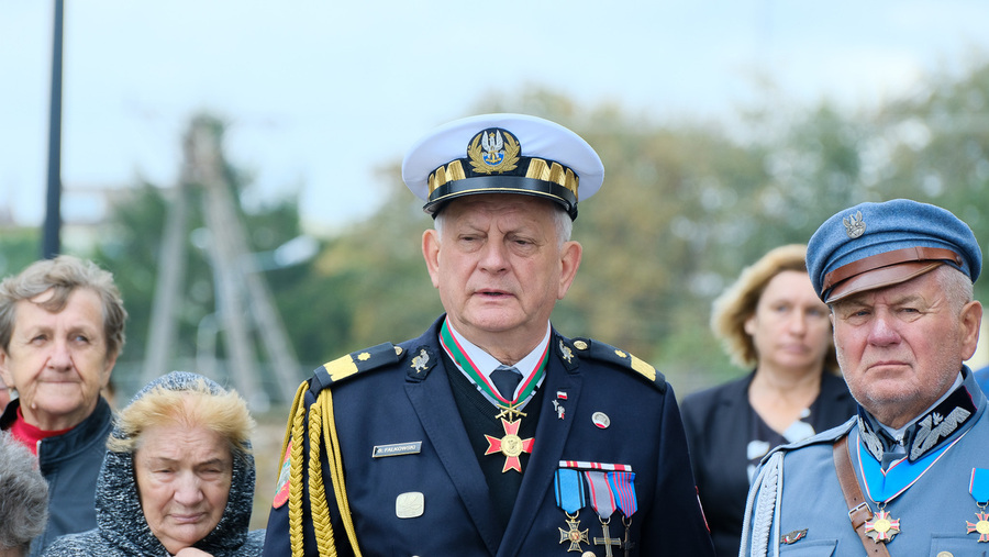 Uroczyste odsłonięcie i poświęcenie wyremontowanego pomnika Armii Krajowej w Dąbrowie Białostockiej – 27 września 2024, fot. Paula Prudziłowicz (IPN)