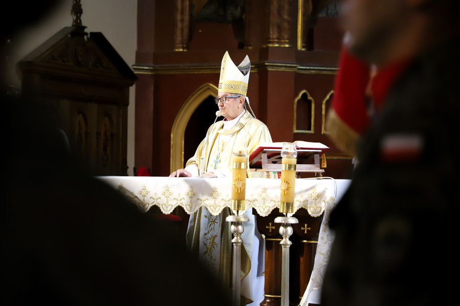 Uroczyste odsłonięcie i poświęcenie wyremontowanego pomnika Armii Krajowej w Dąbrowie Białostockiej – 27 września 2024, fot. Paula Prudziłowicz (IPN)