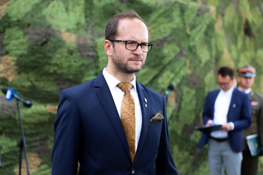 Uroczyste odsłonięcie i poświęcenie wyremontowanego pomnika Armii Krajowej w Dąbrowie Białostockiej – 27 września 2024, fot. Paula Prudziłowicz (IPN)