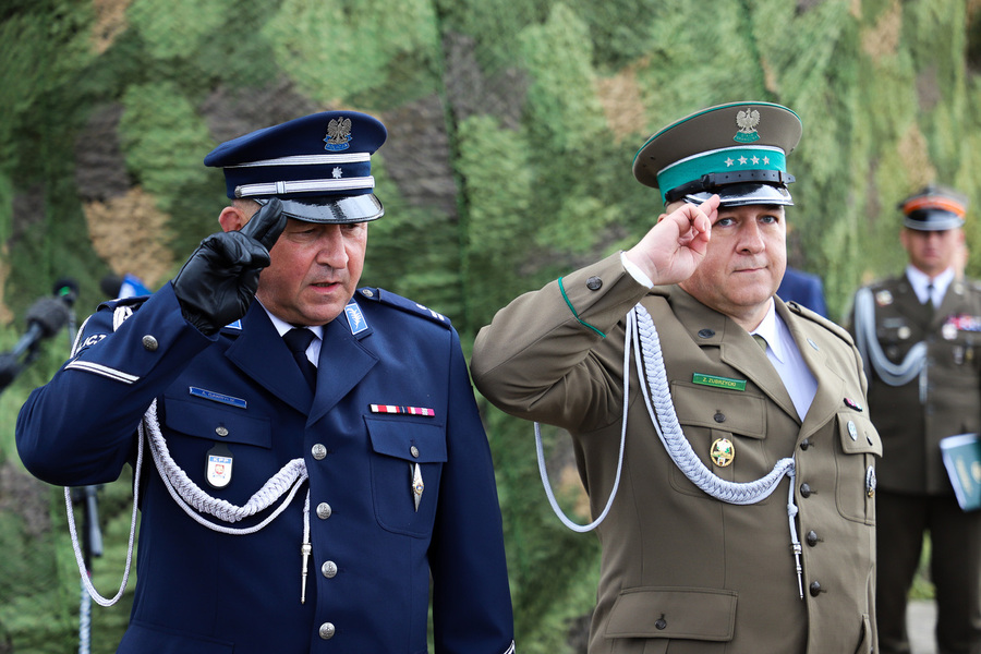 Uroczyste odsłonięcie i poświęcenie wyremontowanego pomnika Armii Krajowej w Dąbrowie Białostockiej – 27 września 2024, fot. Paula Prudziłowicz (IPN)