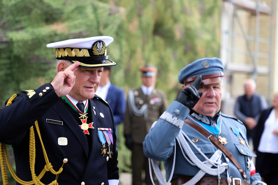 Uroczyste odsłonięcie i poświęcenie wyremontowanego pomnika Armii Krajowej w Dąbrowie Białostockiej – 27 września 2024, fot. Paula Prudziłowicz (IPN)