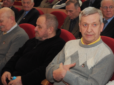 12 grudnia 2017 r. Siedziba PUW. Z prawej Janusz Smaczny, przywódca strajku na Politechnice Białostockiej w grudniu 1981 r.