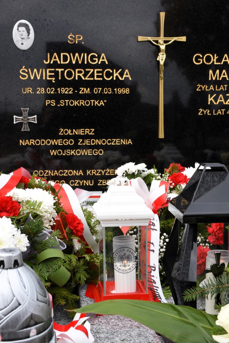 Uroczyste oznaczenie i poświęcenie grobu śp. Jadwigi Świętorzeckiej ,,Stokrotki” – 15 października 2024, fot. Katarzyna Dojs (IPN)