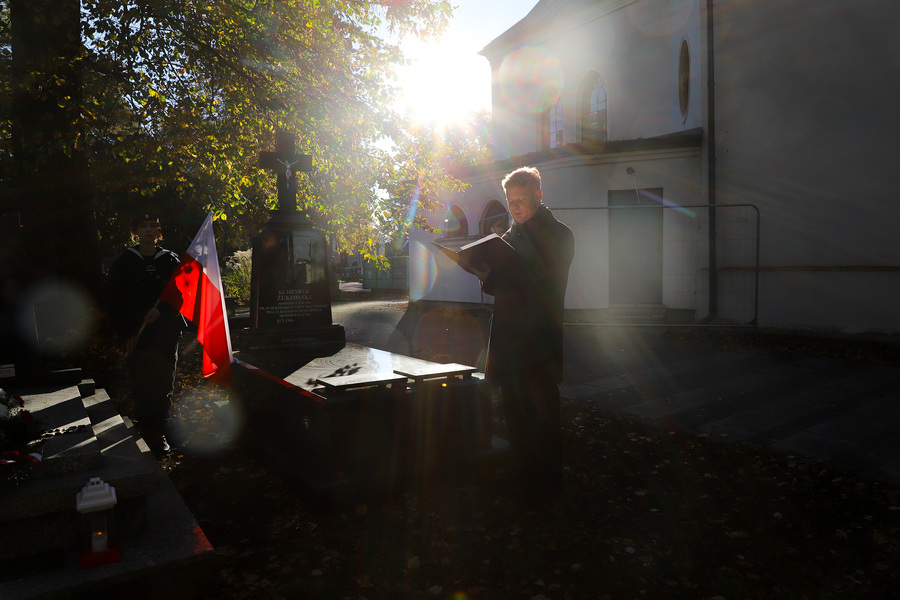 Uroczyste oznaczenie i poświęcenie odnowionego grobu ks. ppłk. dr. Mieczysława Paszkiewicza, wpisanego do ewidencji grobów weteranów walk o wolność i niepodległość Polski – 18 października 2024, fot. Katarzyna Dojs (IPN)