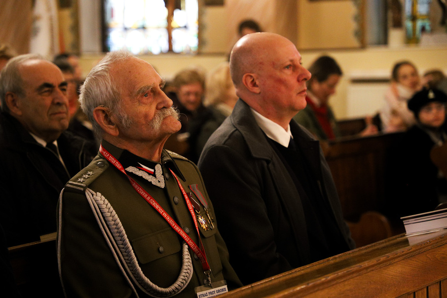 Otwarcie wystawy pt. „Dekalog Księdza Jerzego” z okazji 40. rocznicy męczeńskiej śmierci bł. ks. Jerzego Popiełuszki w Domu Polskim w Budapeszcie – 10 listopada 2024, fot. Paula Prudziłowicz (IPN)