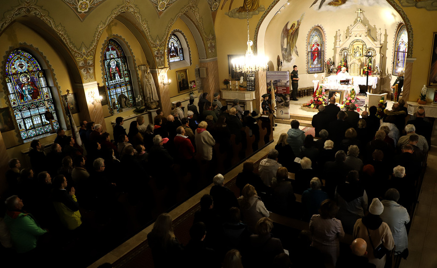 Otwarcie wystawy pt. „Dekalog Księdza Jerzego” z okazji 40. rocznicy męczeńskiej śmierci bł. ks. Jerzego Popiełuszki w Domu Polskim w Budapeszcie – 10 listopada 2024, fot. Paula Prudziłowicz (IPN)