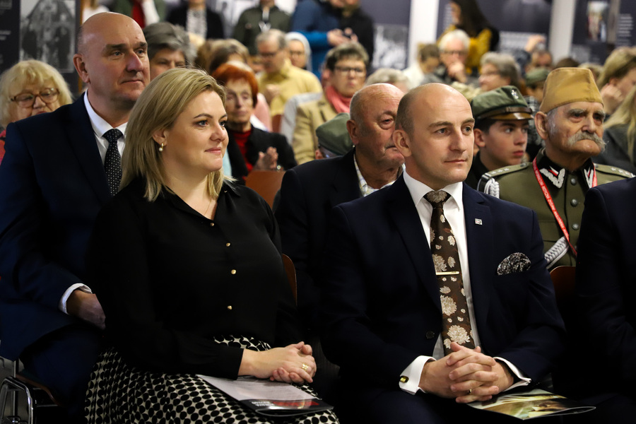 Otwarcie wystawy pt. „Dekalog Księdza Jerzego” z okazji 40. rocznicy męczeńskiej śmierci bł. ks. Jerzego Popiełuszki w Domu Polskim w Budapeszcie – 10 listopada 2024, fot. Paula Prudziłowicz (IPN)